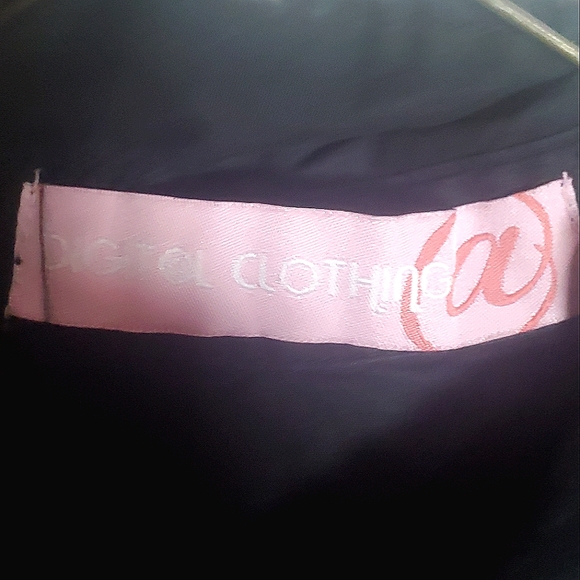 DIGITAL CLOTHING SHORT SLEEVE BLOUSE - Picture 3 of 3